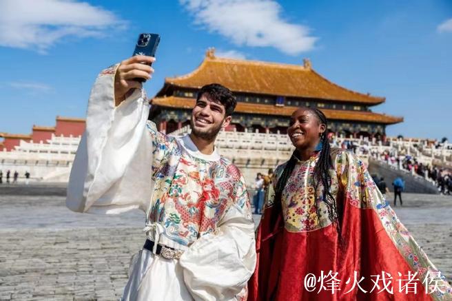 中网高芙连续2年晋级4强 前冠军组合进女双半决赛